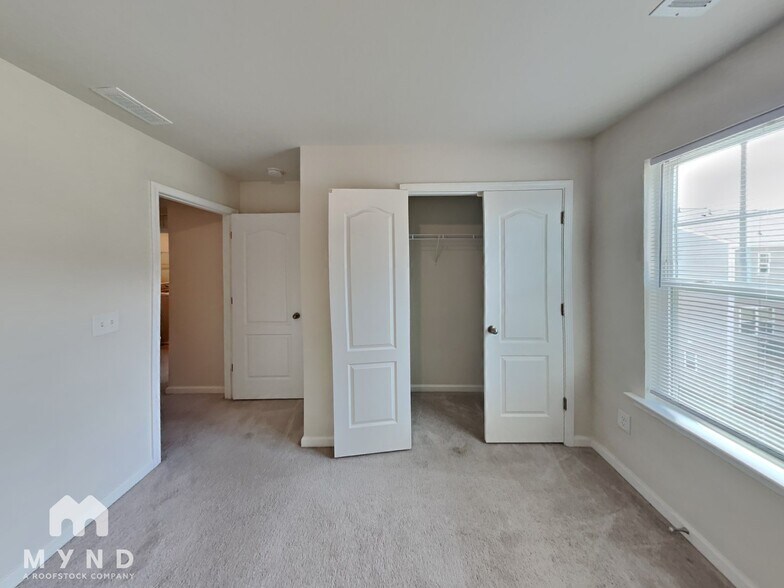 Building Photo - 15116 Holly Run Ln