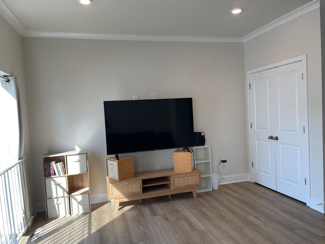 Building Photo - 1235 Greylock Ln