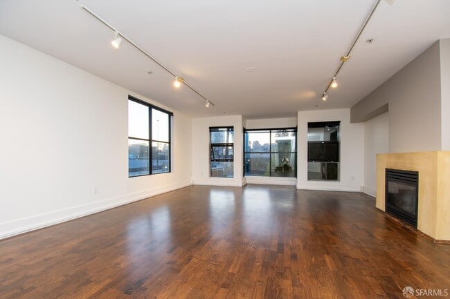 Building Photo - 139 Welsh St