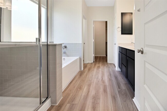 Building Photo - 101 Unforgiven Ln