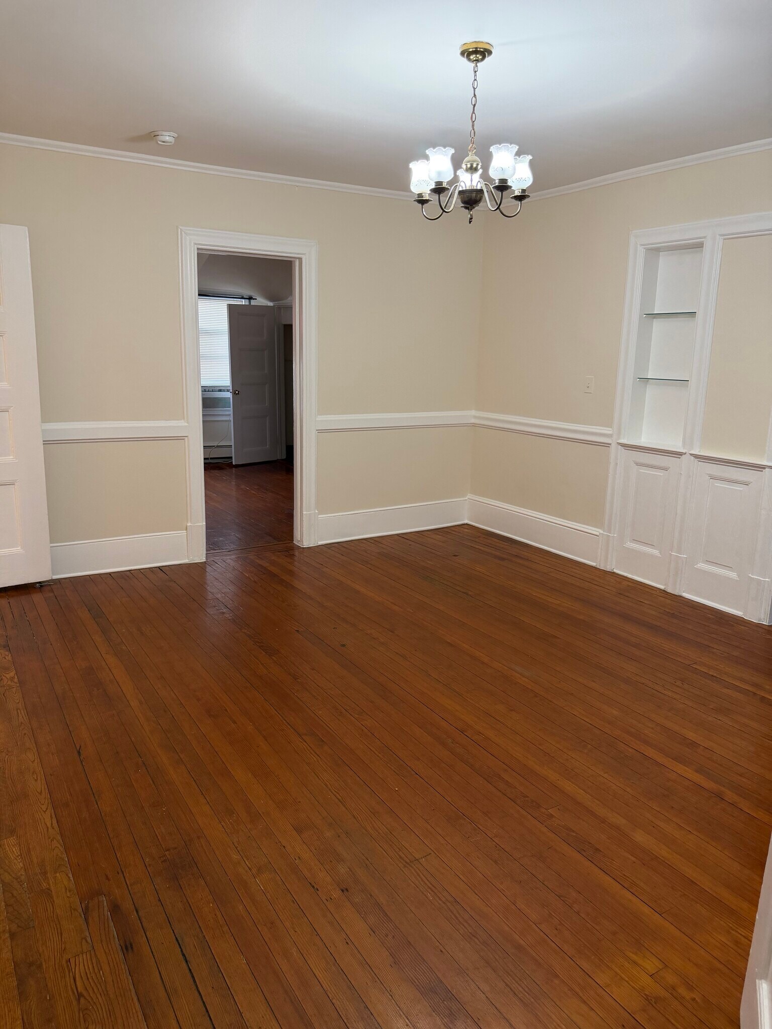 living - 35 Gates Ave