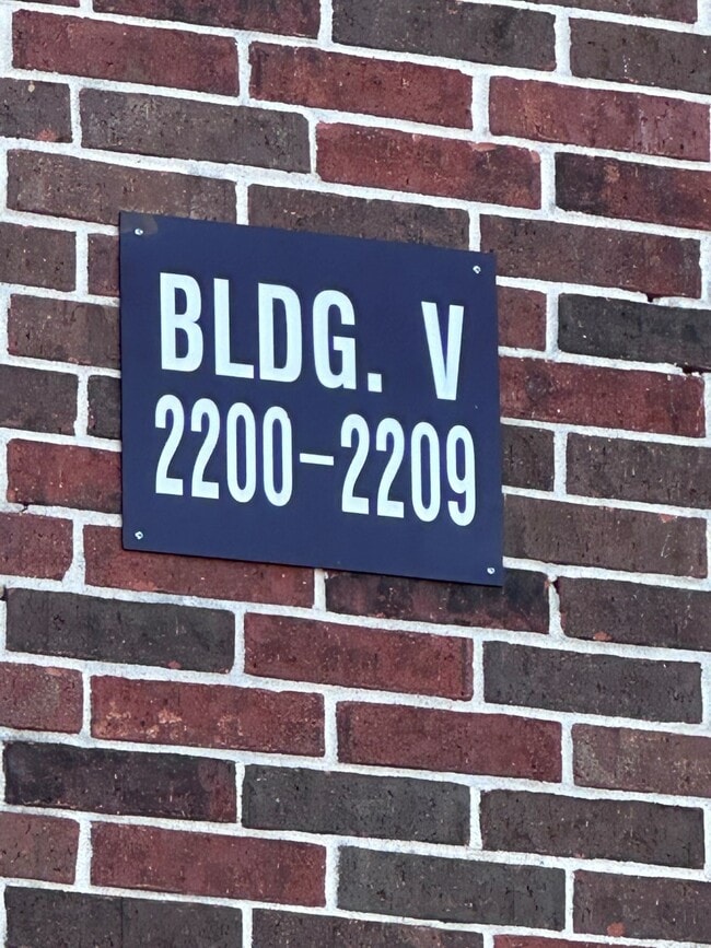 Building Photo - 2121 El Paseo St