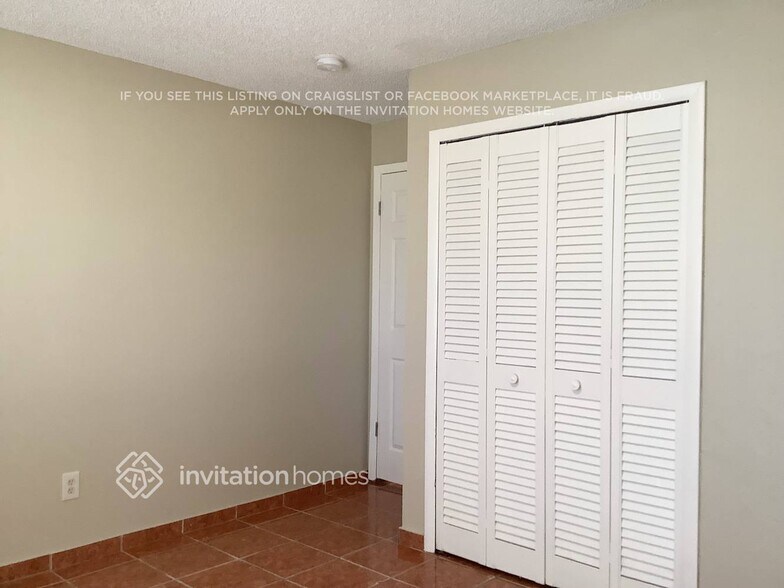 Building Photo - 814 Centerwood Ct