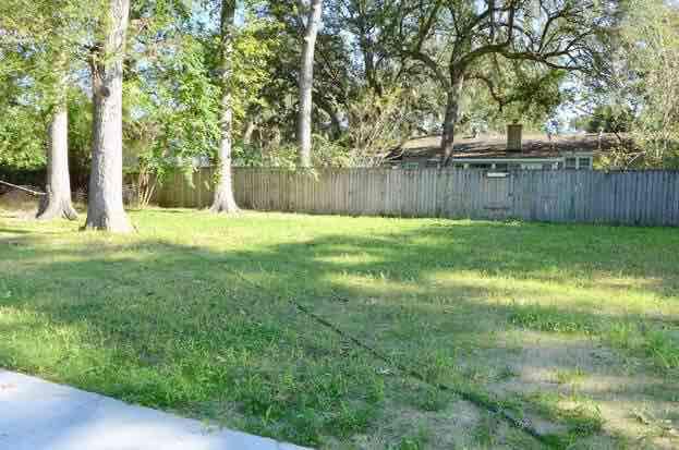 Building Photo - 111 Monroe Rd