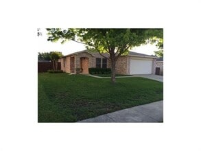 Building Photo - 4502 Cedar Crest Dr