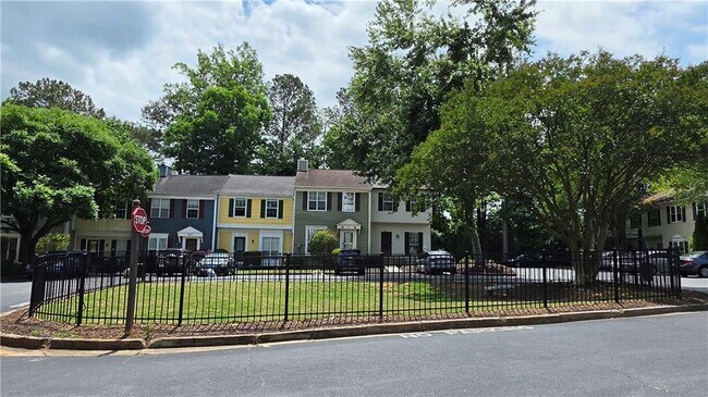 Building Photo - 1003 Wedgewood Way