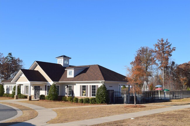 Building Photo - 9032 Magnolia Lily Ave