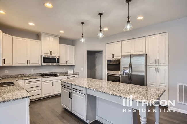 Building Photo - 2077 Morton Dr
