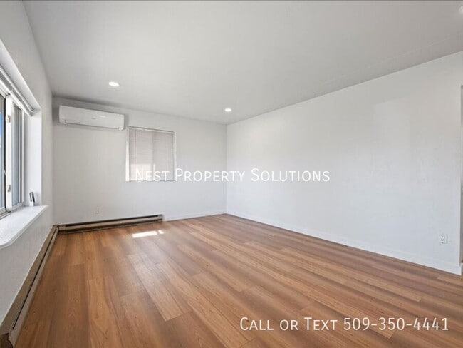 Building Photo - 810 S Fairbanks-