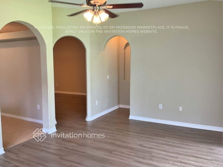 Building Photo - 7128 Royal George Ct