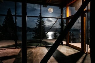 Building Photo - Architectural gem