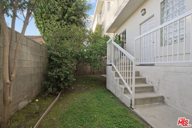 Building Photo - 12010 Texas Ave