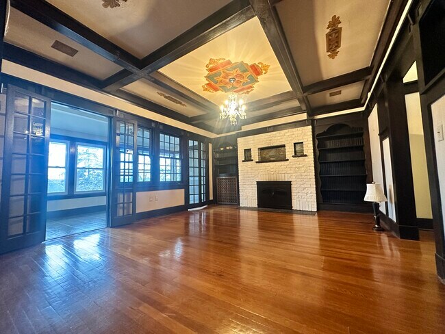 Building Photo - 31 Edgehill Ter
