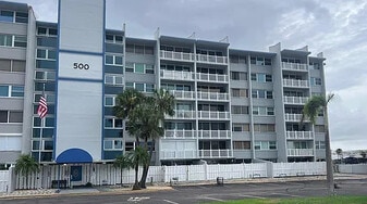 Building Photo - 500 Treasure Island Cswy