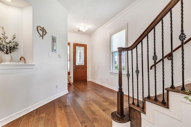 Building Photo - 1267 Sopris Dr