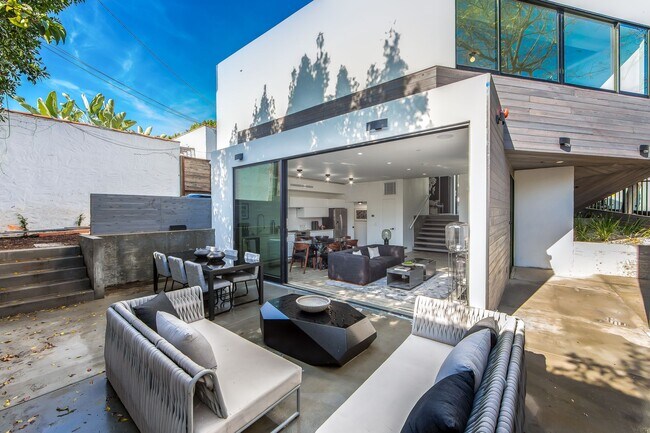 Building Photo - Architectural 1-Bed Designer Residence wit...