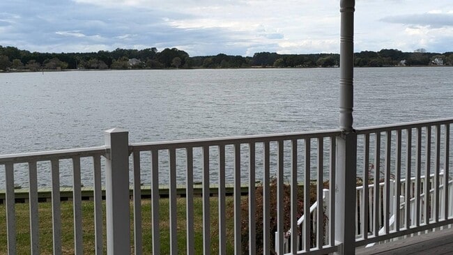 Building Photo - 14323 Sunset Ln