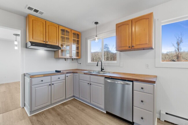 Building Photo - 475 Parum Rd