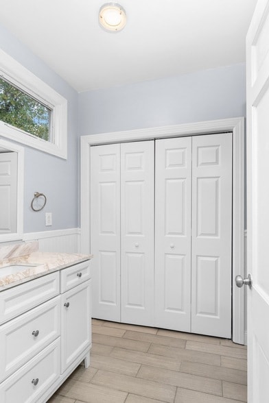 Building Photo - 1215 Trotwood Ave