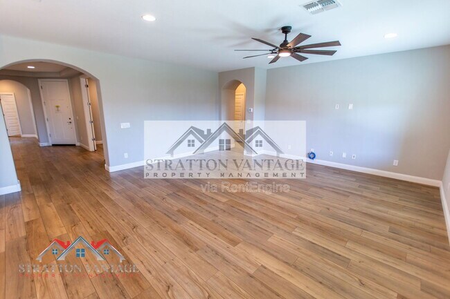 Building Photo - 6629 W Springfield Wy