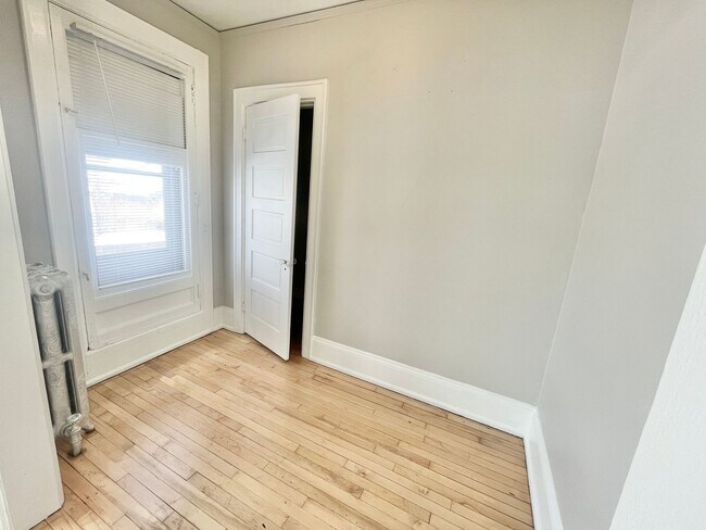 Building Photo - 2626 N Fratney St