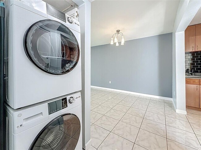 Building Photo - 2625 FL-590