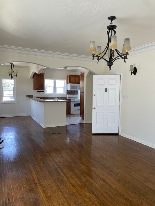 view from living room to kitchen - 5906 San Vicente Blvd