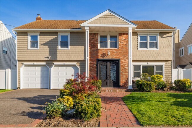Primary Photo - 4047 Greentree Dr