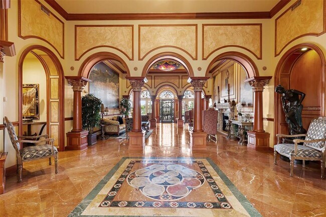 Building Photo - 2746 Via Tivoli