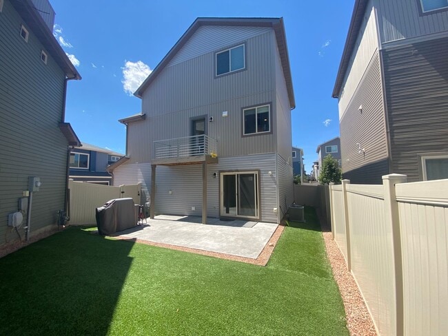 Building Photo - Beautiful 3 bedroom Carriage House in Banning Lewis Ranch!!!!
