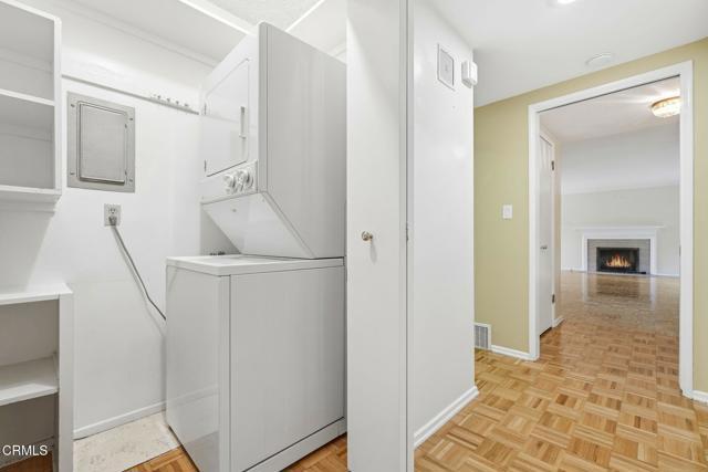 Building Photo - 313 S Orange Grove Blvd