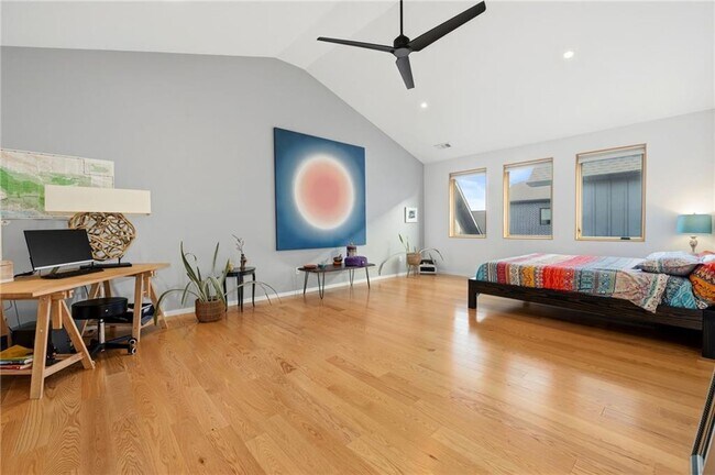 Building Photo - 632 Bella Vista Rd