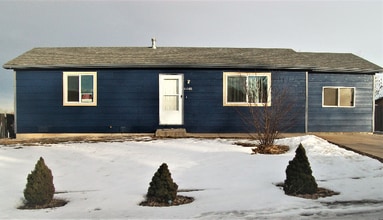 Building Photo - 4448 Lake Mead Dr