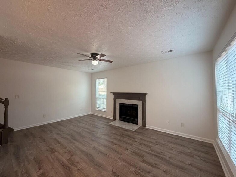 Building Photo - 1026 Wuthering Way