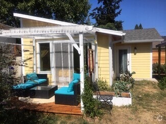 Building Photo - 3405 NE 80th Ave