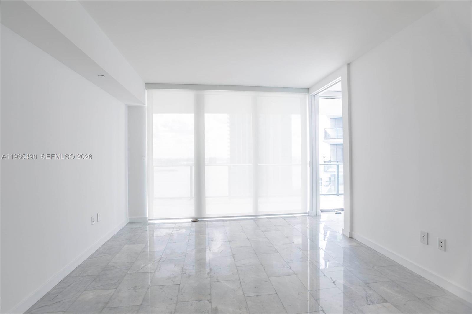 Building Photo - 650 NE 32nd St