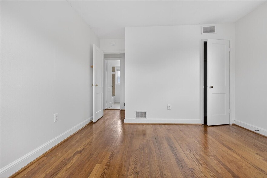 Building Photo - 4336 Dubois Pl SE