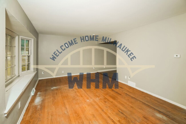 Building Photo - 1908 W Fairmount Ave