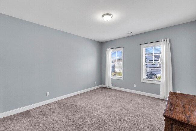 Building Photo - Move in Special!!! $500 off first months r...