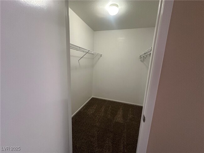 Building Photo - 3055 Casey Dr
