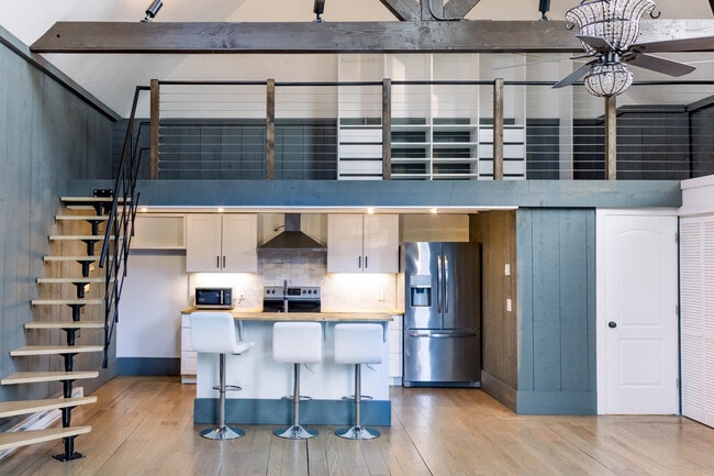 Building Photo - 24 Morningside Dr S