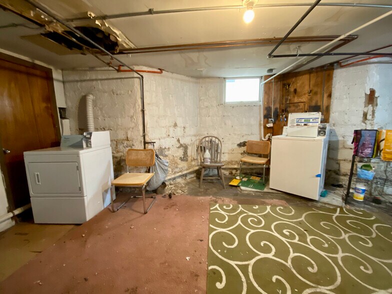 Building Photo - 14 Belknap St