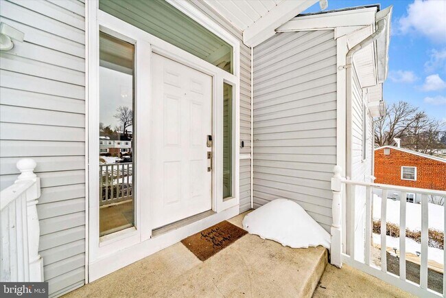 Building Photo - 3313 Moline Rd