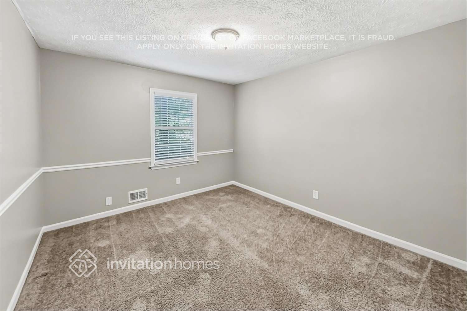 Building Photo - 902 Laurel Ct