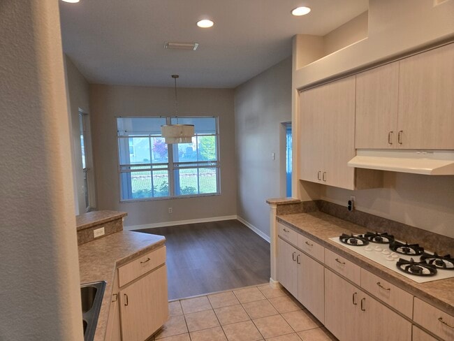 Building Photo - 5095 China Sea Dr