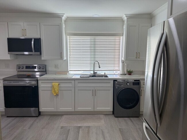 Building Photo - Bright & Airy 2-Bedroom Condo in Moraga, Furnished or Unfurnished