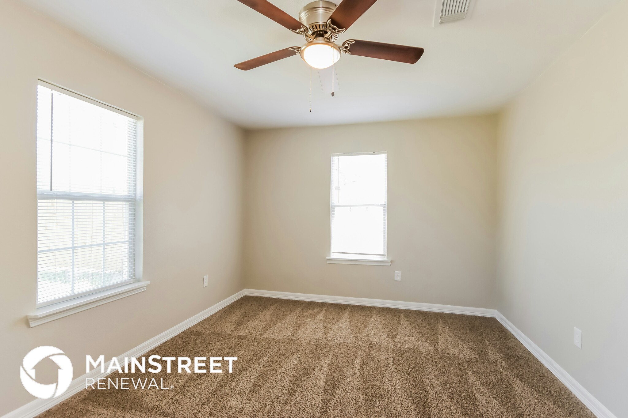 Building Photo - 8006 Lynette St