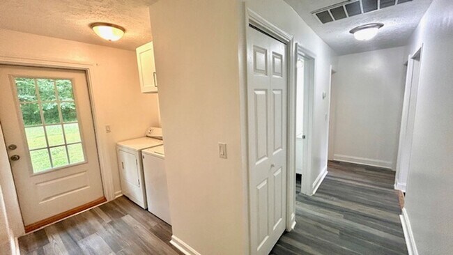 Building Photo - 135 Haywood Valley Rd