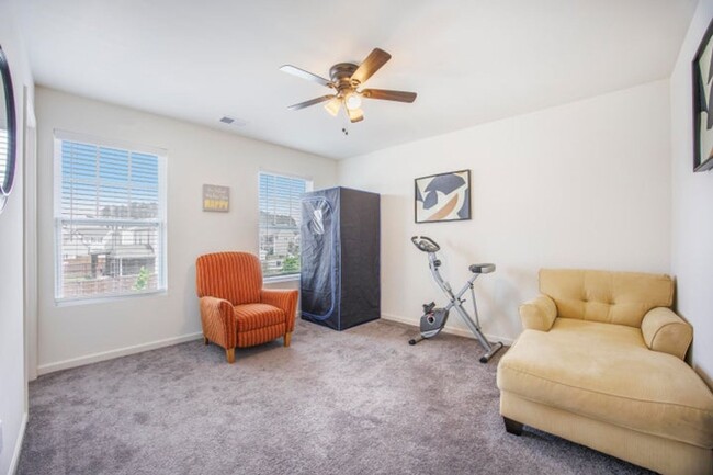 Building Photo - Beautiful Traditional Home with Downstairs...
