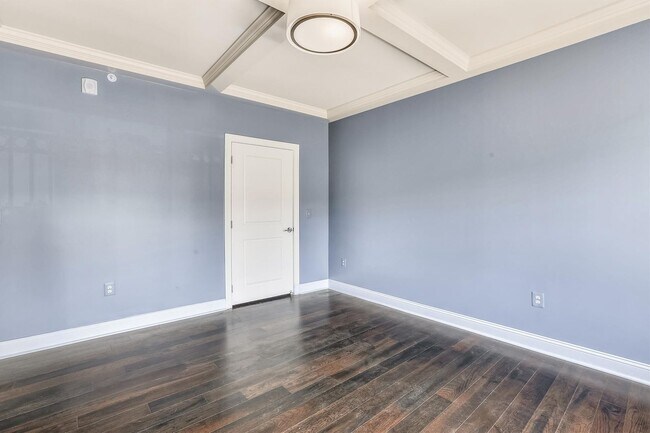 Building Photo - Gorgeous 2/2 with luxurious Lobby Level Condo in Hampden Row